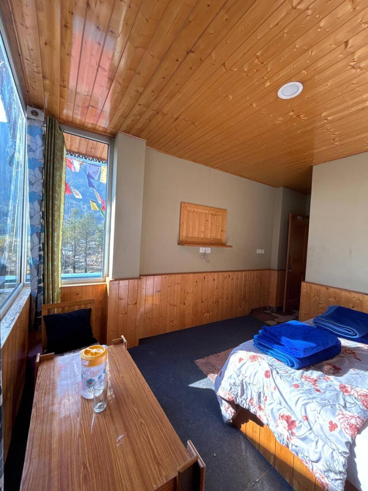 The Locals Homestay Manali (Himachal Pradesh)